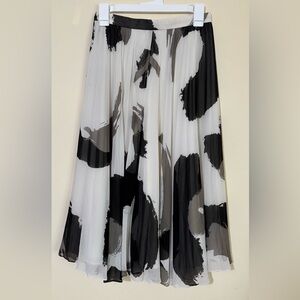 Banana Republic Black and Gray A-Line Maxi Skirt